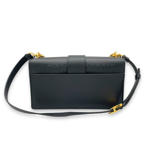 30 Montaigne Shoulder Bag East West Black in Calfskin, Gold hardware