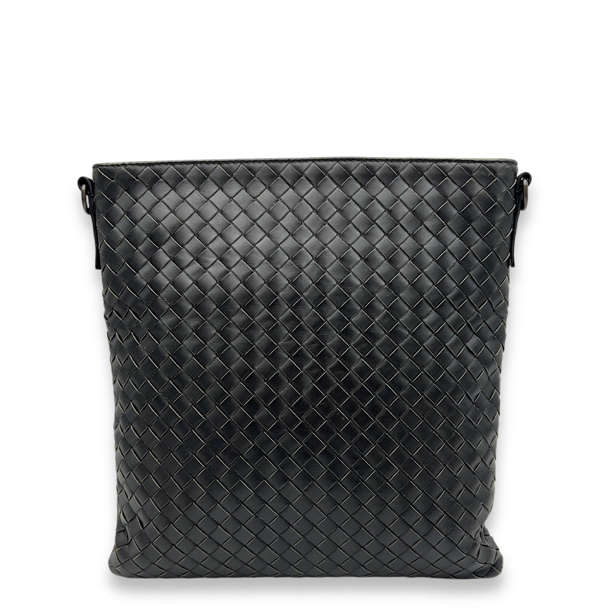 Woven Messenger bag in Intrecciato leather, Gunmetal Hardware