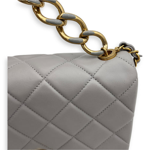 CC Crossbody Bag Grey in Lambskin, Gold hardware