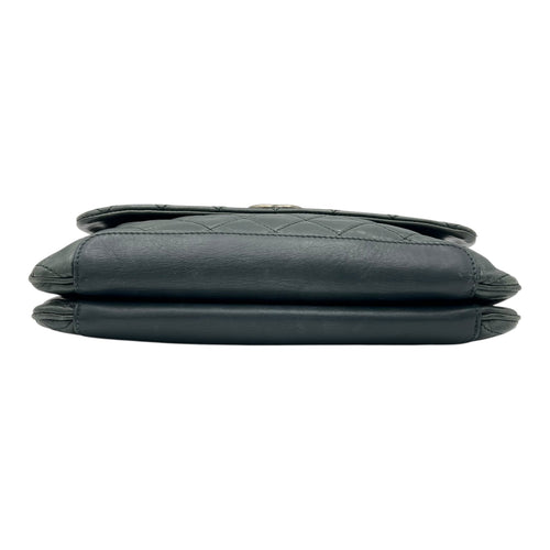 Chanel CC Crossbody Bag Green in Calfskin, Ruthenium hardware_5