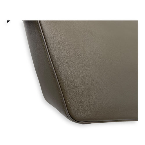 Loewe Hammock Hobo Mini Green Shoulder Bag in Calfskin, Gold hardware_9