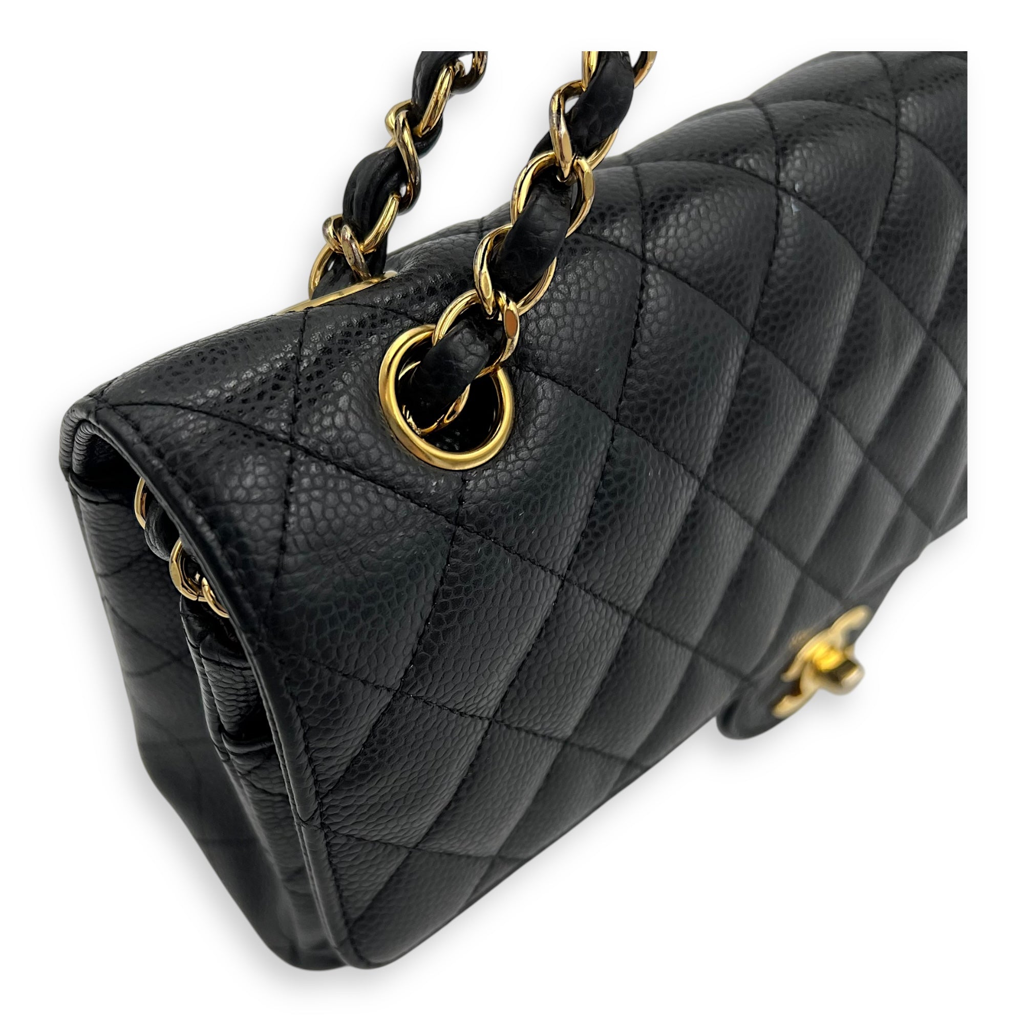 Chanel Classic Shoulder Bag Medium Black in Caviar Leather, Gold hardware_13