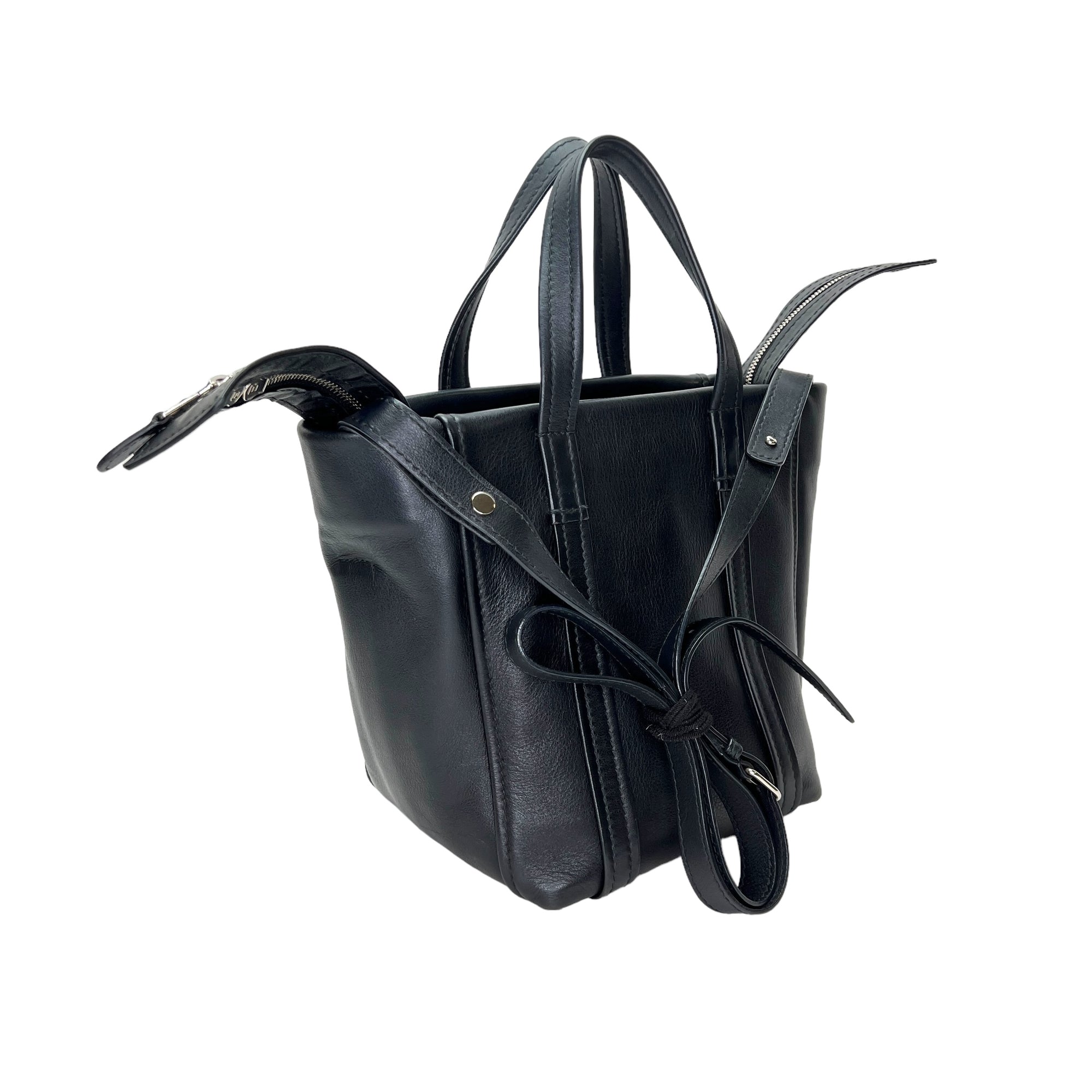 Laundry Cabas Black Top Handle Bag in Calfskin, Silver hardware