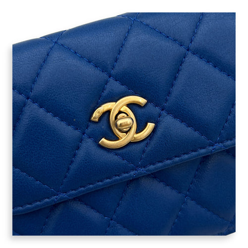 Pearl Crush Mini Blue Wallet On Chain in Calfskin, Gold hardware