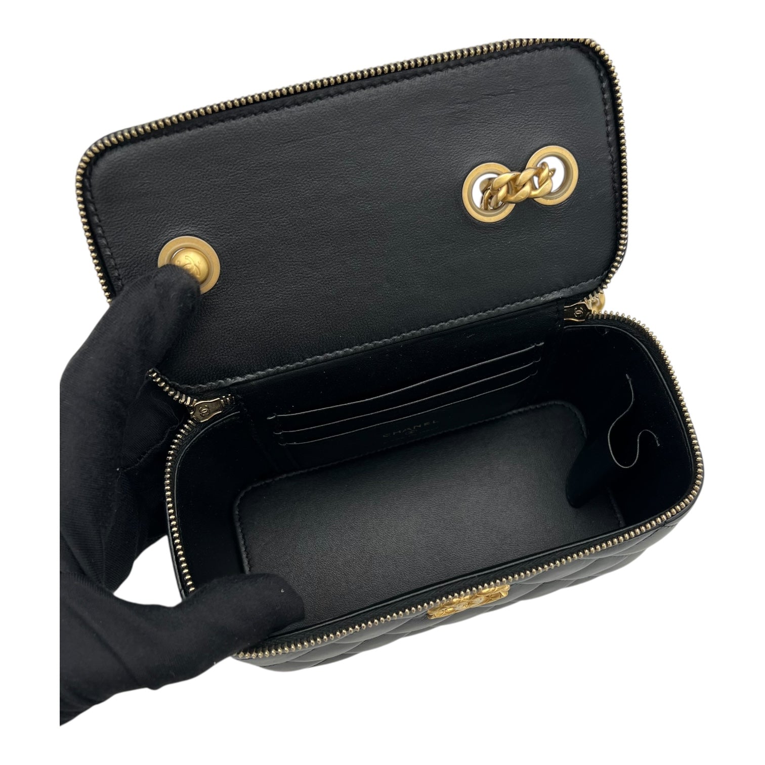 Chanel Pearl Crush Vanity Crossbody Bag Black in Lambskin, Gold hardware_6