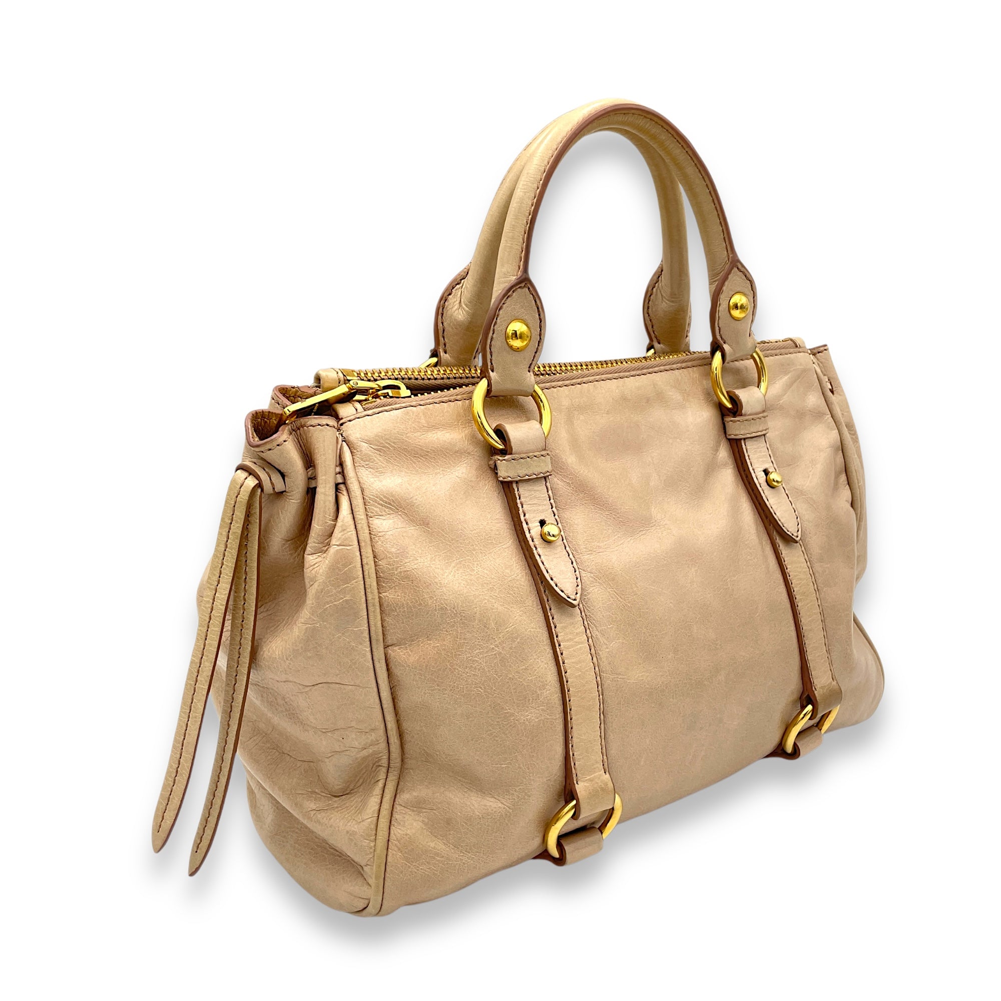 Vitello Shine Top Handle Bag Beige in Distressed Leather, Gold hardware