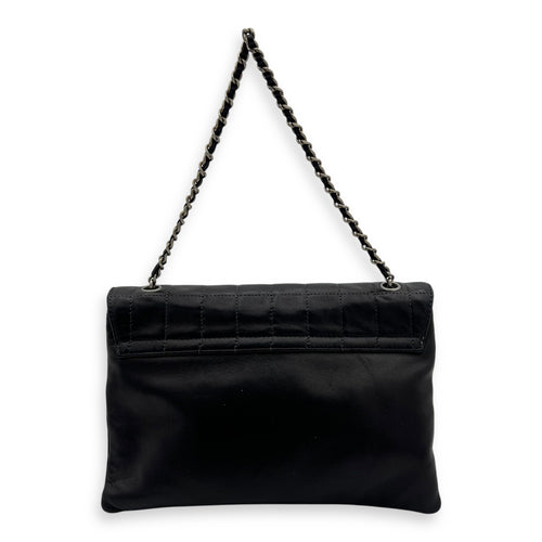 Chanel Chocolate Bar Reissue Black Shoulder Bag in Lambskin, Ruthenium hardware_2