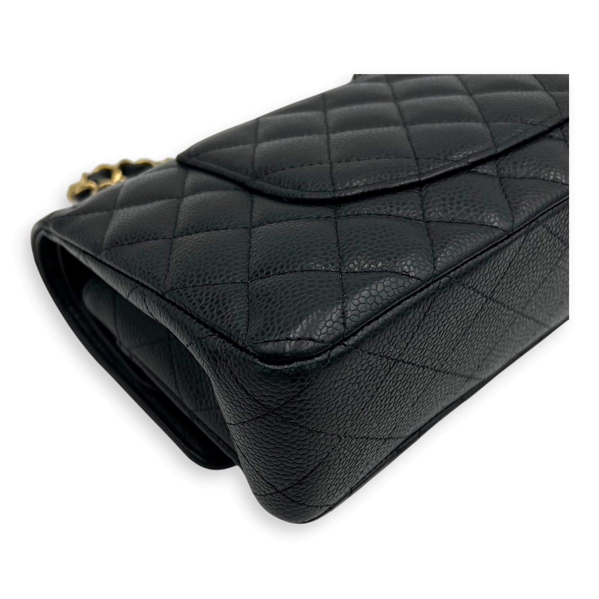 Chanel Classic Shoulder Bag Medium Black in Caviar Leather, Gold hardware_11