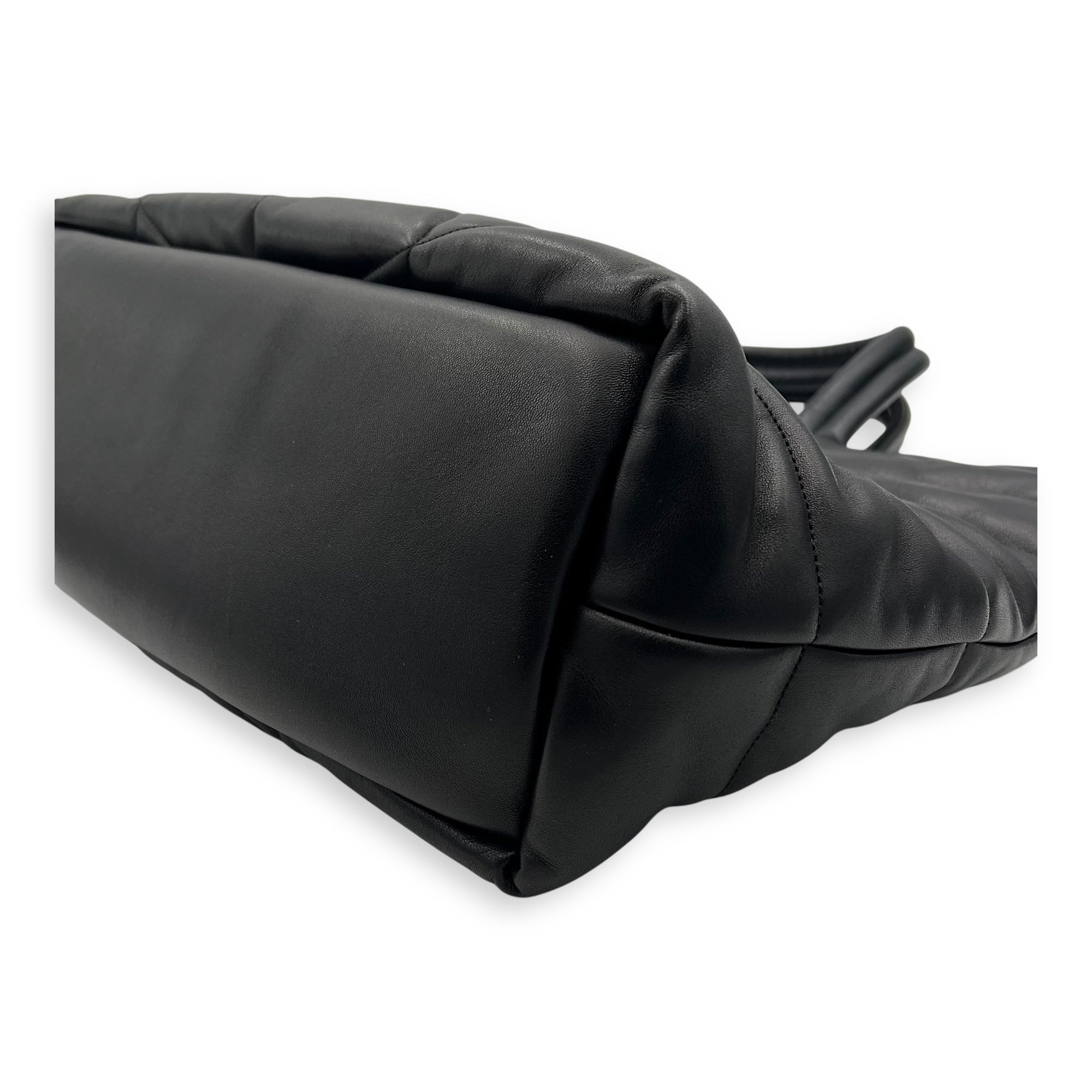 Saint Laurent Puffer Tote Bag Black in Lambskin, Black hardware_9