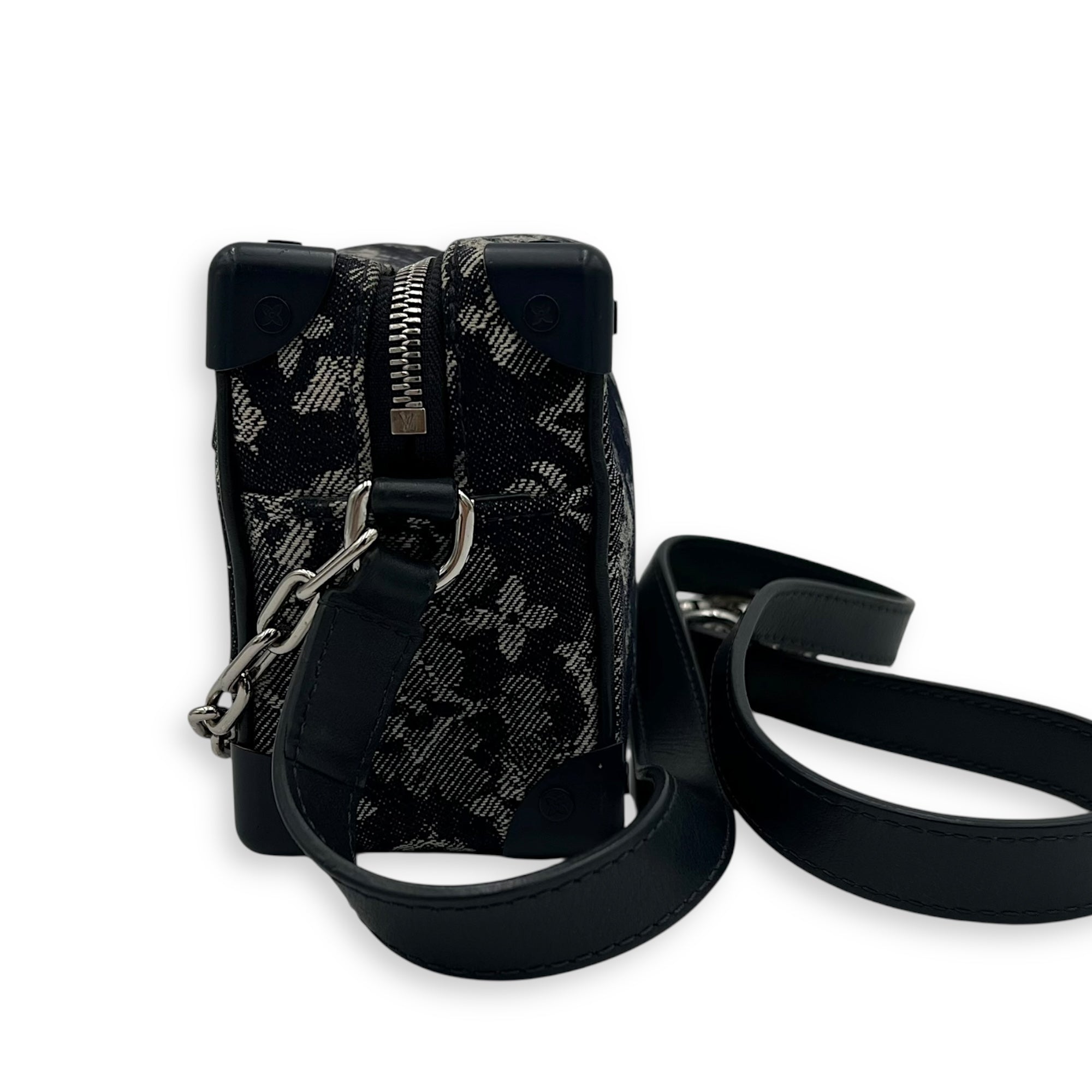 Louis Vuitton Soft Trunk Shoulder Bag Blue in Denim, Silver hardware_4