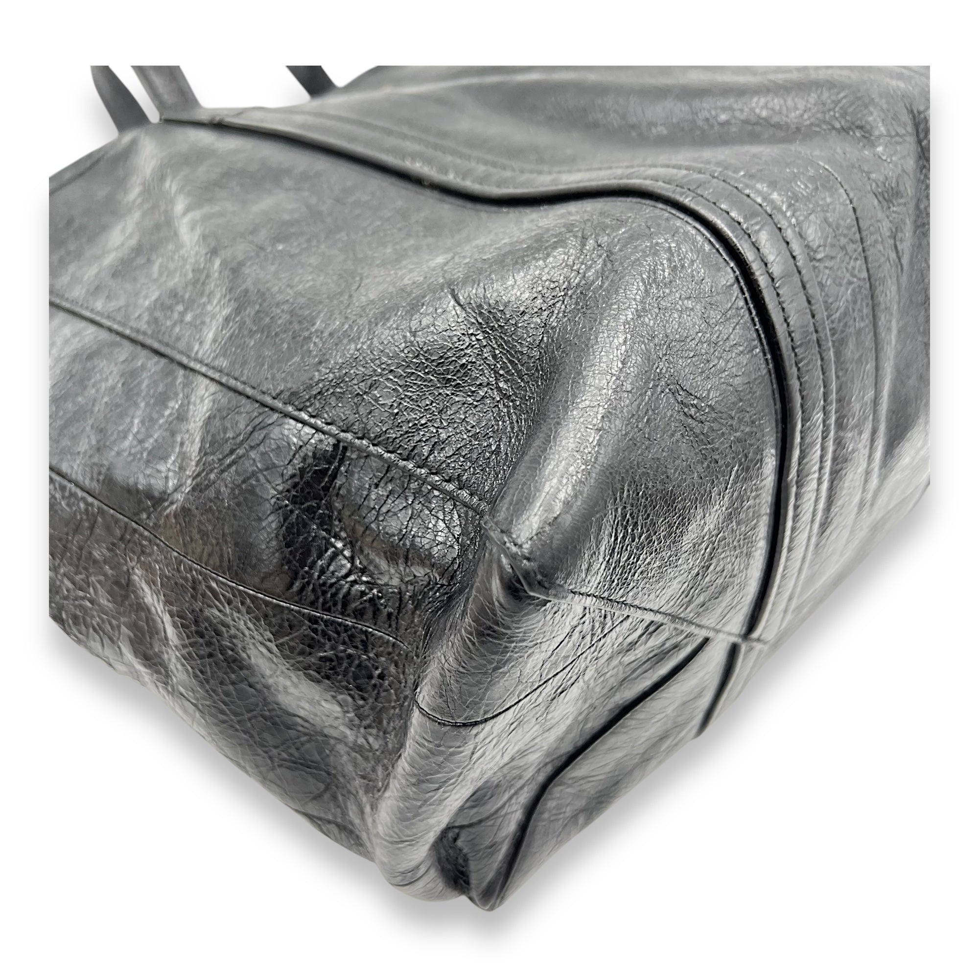 Balenciaga Barbes East West Black Tote Bag in Distressed Leather, Silver hardware_8