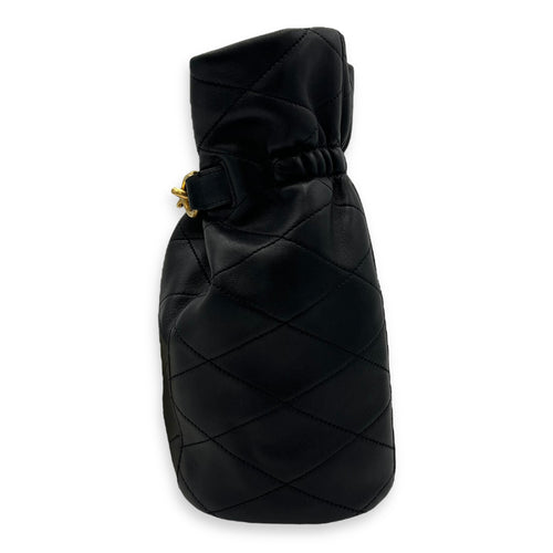 Saint Laurent Le Mallion Bucket Bag Black in Lambskin, Gold hardware_4
