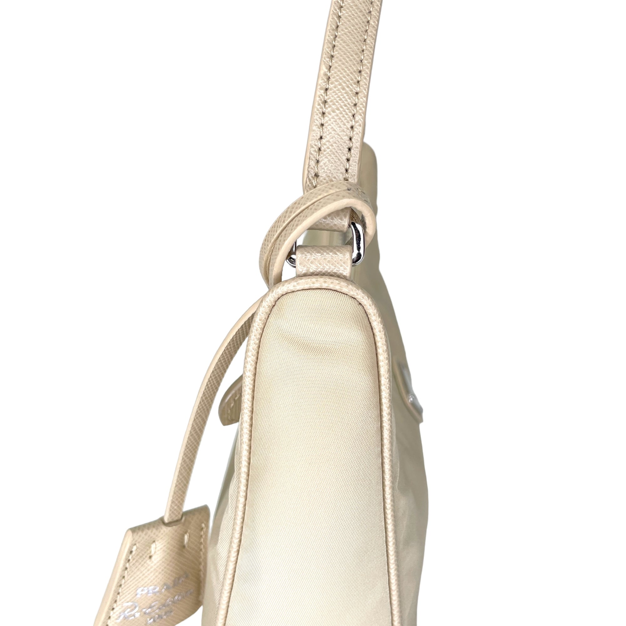 Re-Edition 2005 Beige Shoulder Bag in Nylon, Silver hardware