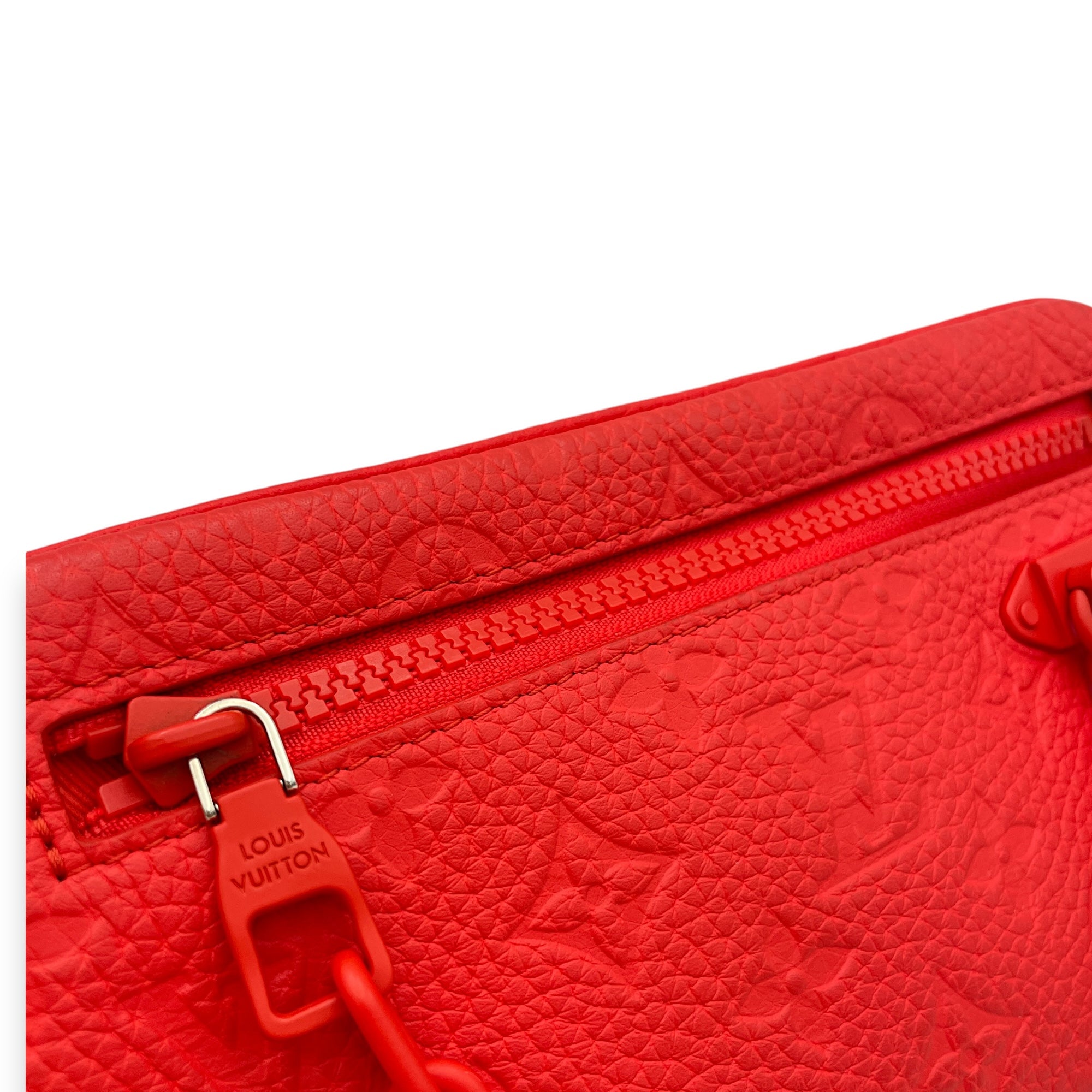 Pochette Volga Red Crossbody Bag in Taurillon Leather, Silver hardware