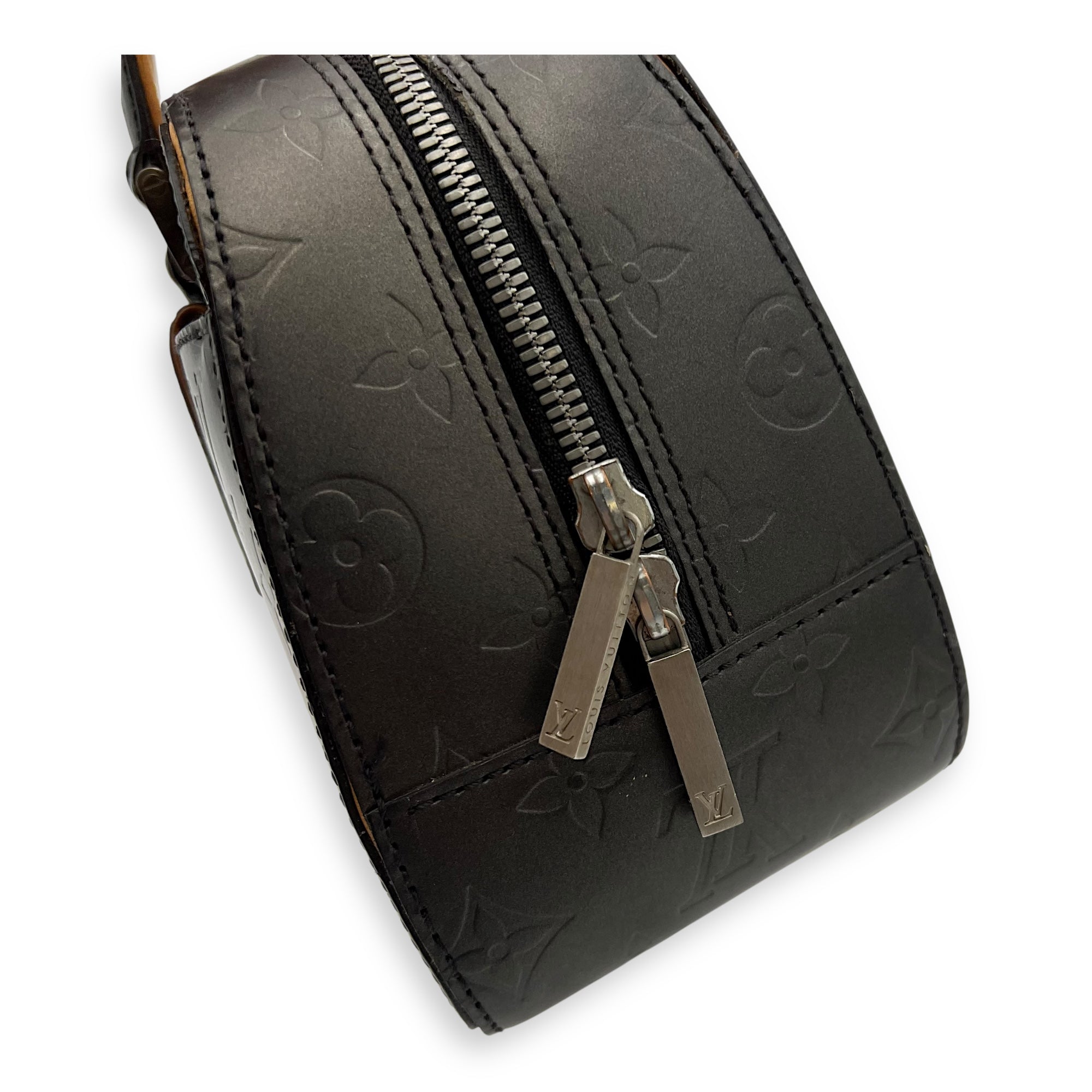 Louis Vuitton Shelton Top Handle Bag Grey in Others, Silver hardware_9