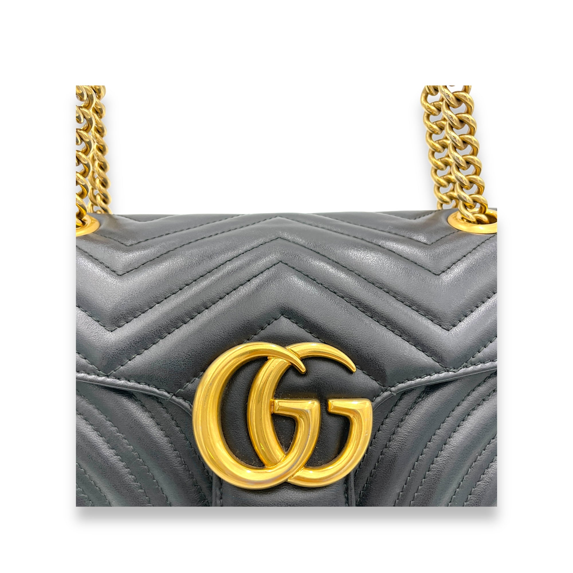 GG Marmont Small Black Shoulder Bag in Calfskin, Gold hardware