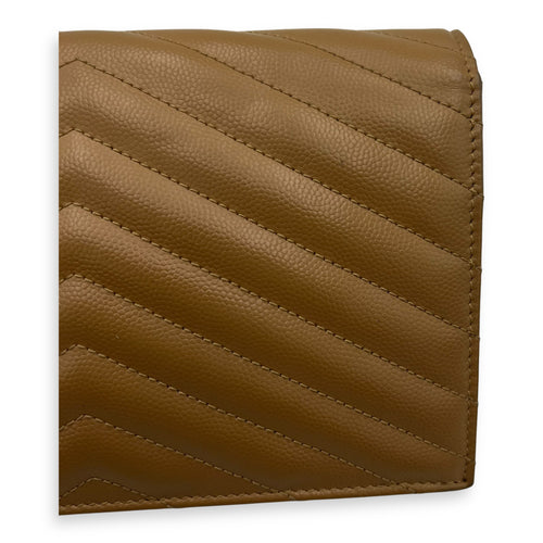 Saint Laurent Cassandre Wallet On Chain Beige in Calfskin, Gold hardware_9