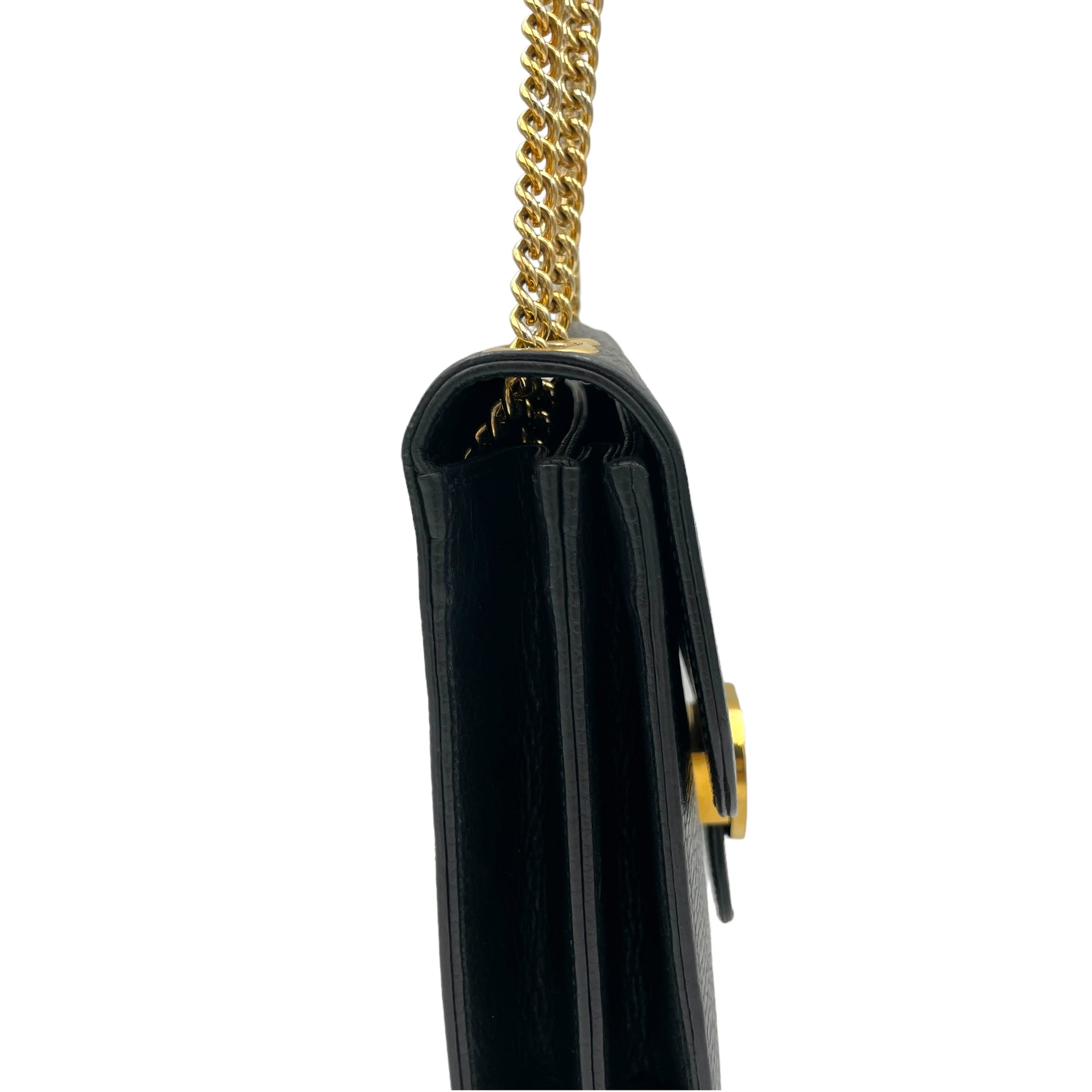 Interlocking G Black Shoulder Bag in Calfskin, Gold hardware