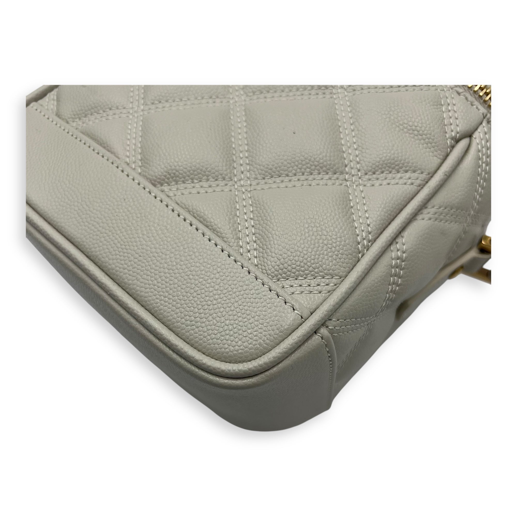 Saint Laurent Quilted 80's  Vanity Bag White in Calfskin, Gold hardware_10