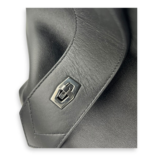 Givenchy Antigona Maxi Black Duffle Bag in Calfskin, Silver hardware_7