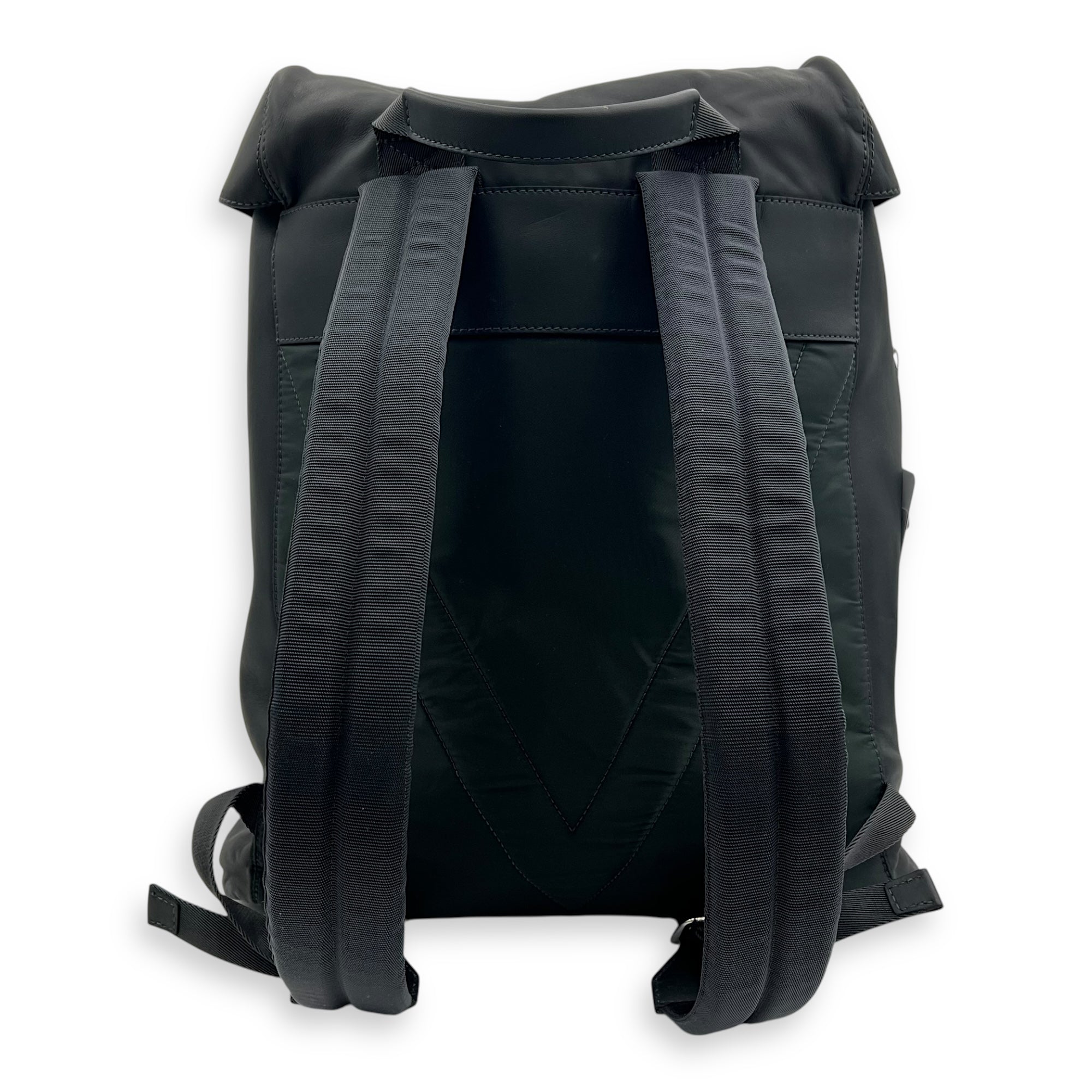 Louis Vuitton V-Line Pulse Grey Backpack in Calfskin, Silver hardware_2