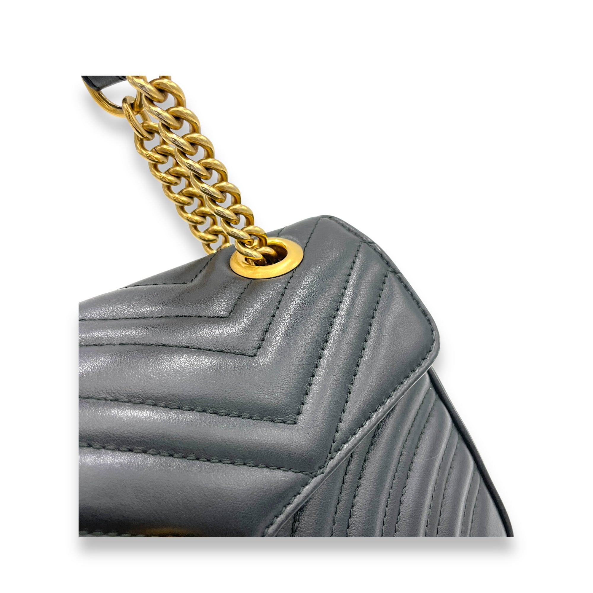 GG Marmont Small Black Shoulder Bag in Calfskin, Gold hardware