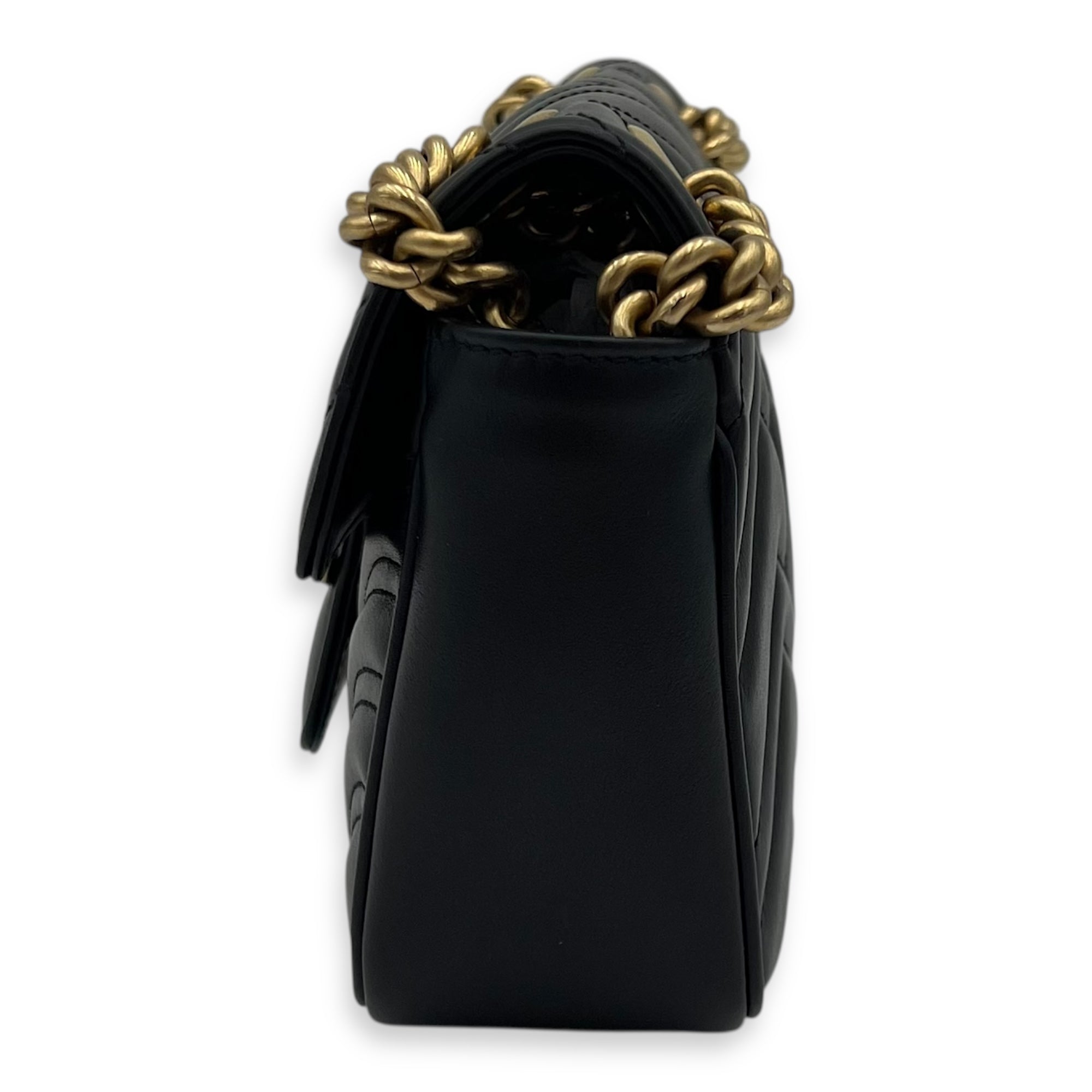 Gucci GG Marmont Shoulder Bag Black in Calfskin, Gold hardware_3