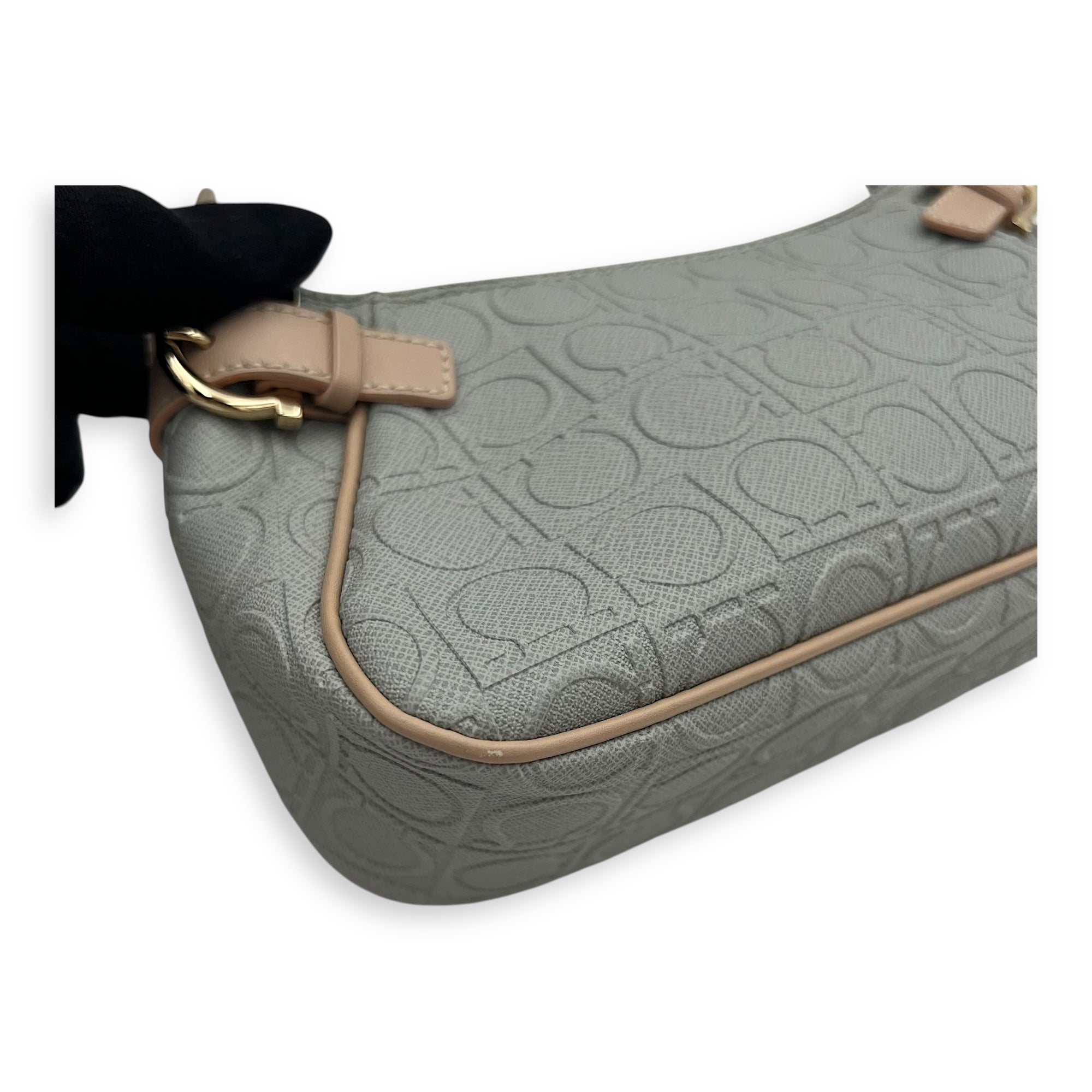 Salvatore Ferragamo Gancini Shoulder Bag Beige in Calfskin, Gold hardware_7