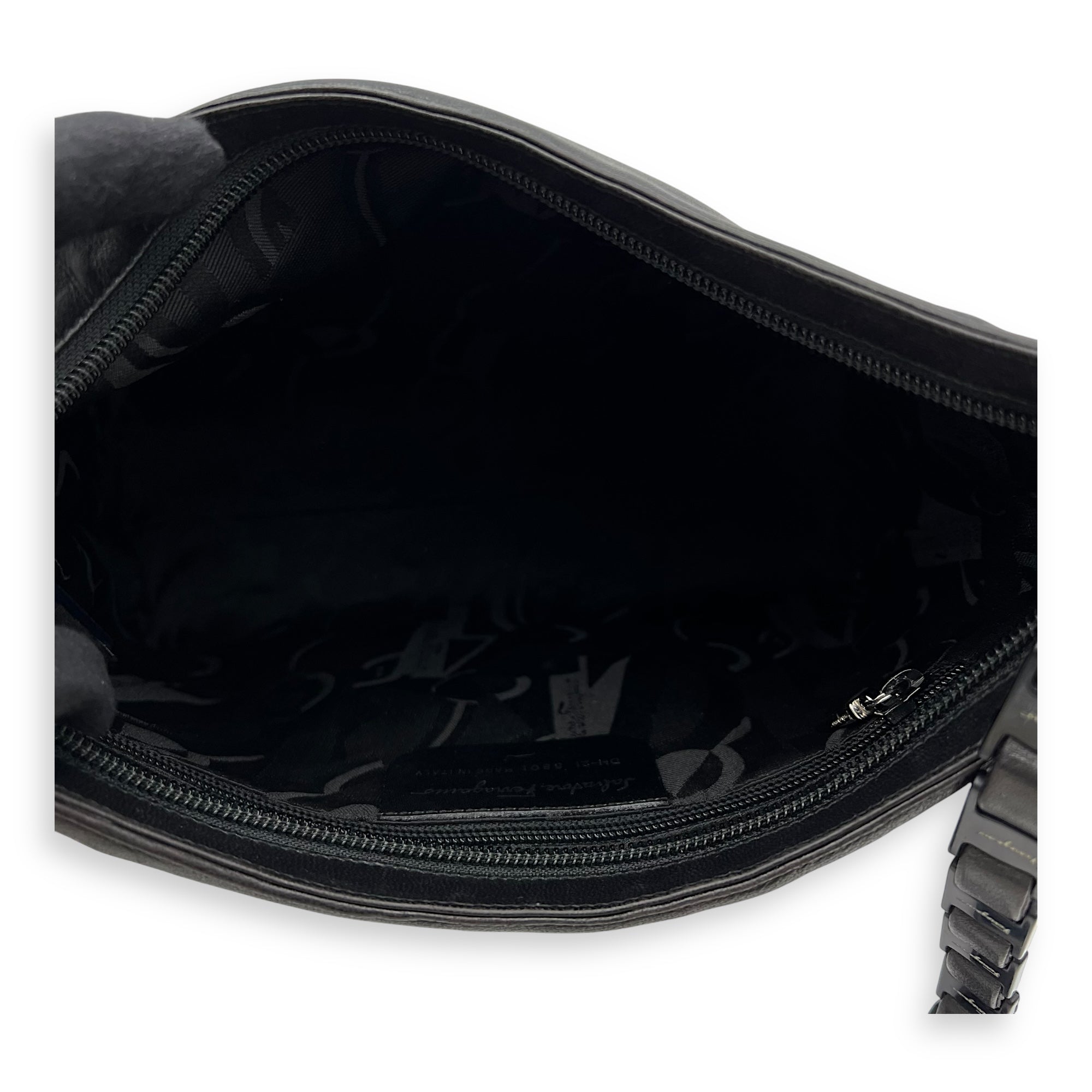 Salvatore Ferragamo Others Shoulder Bag Black in Calfskin, Silver hardware_6