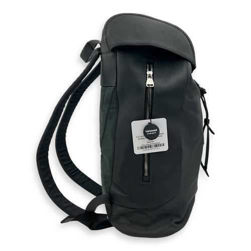 Louis Vuitton V-Line Pulse Grey Backpack in Calfskin, Silver hardware_4
