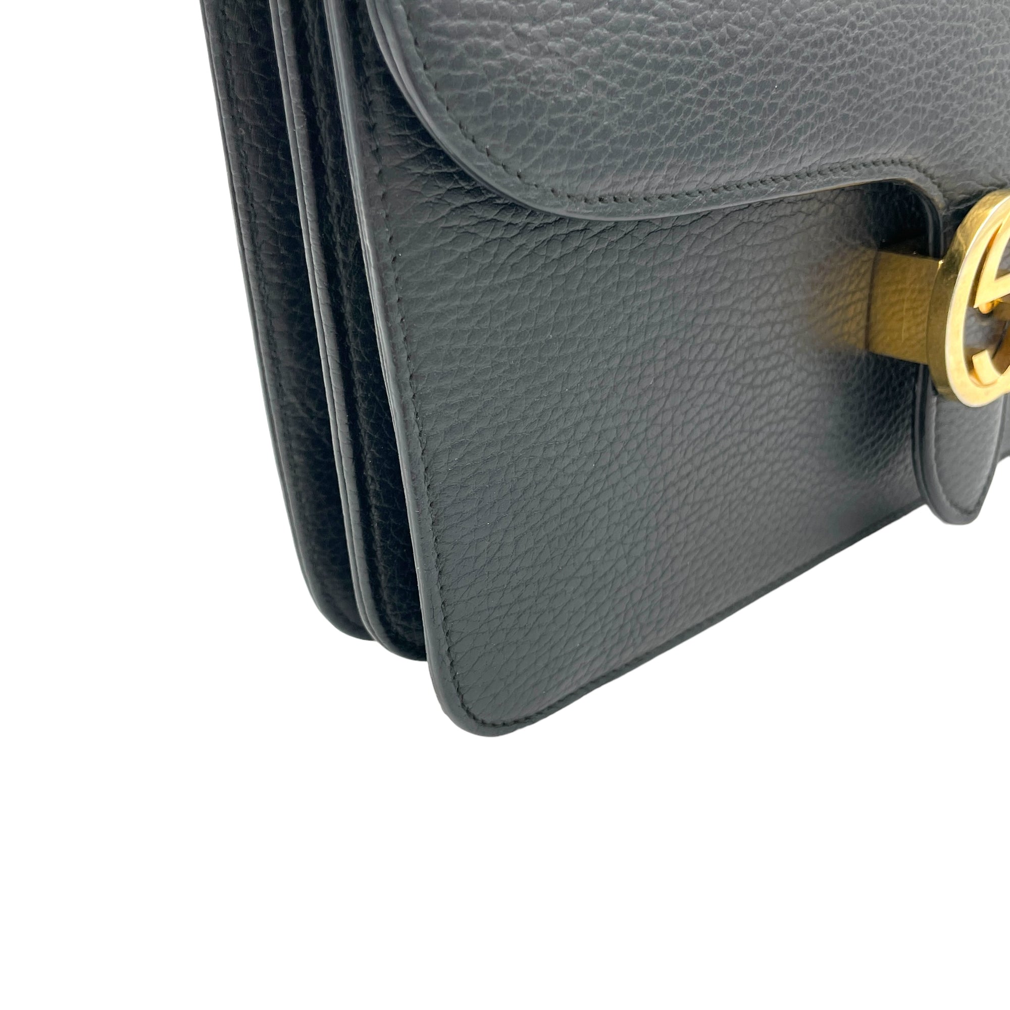 Interlocking G Black Shoulder Bag in Calfskin, Gold hardware