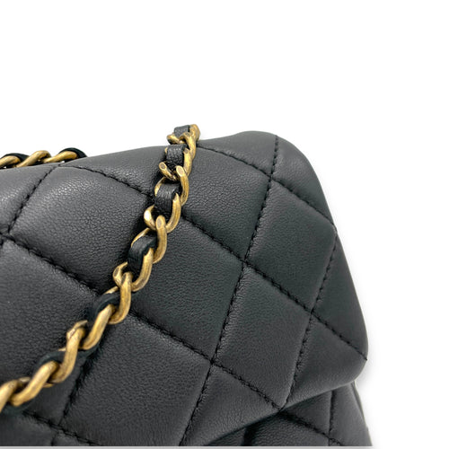 Classic Black Crossbody Bag in Lambskin, Gold hardware