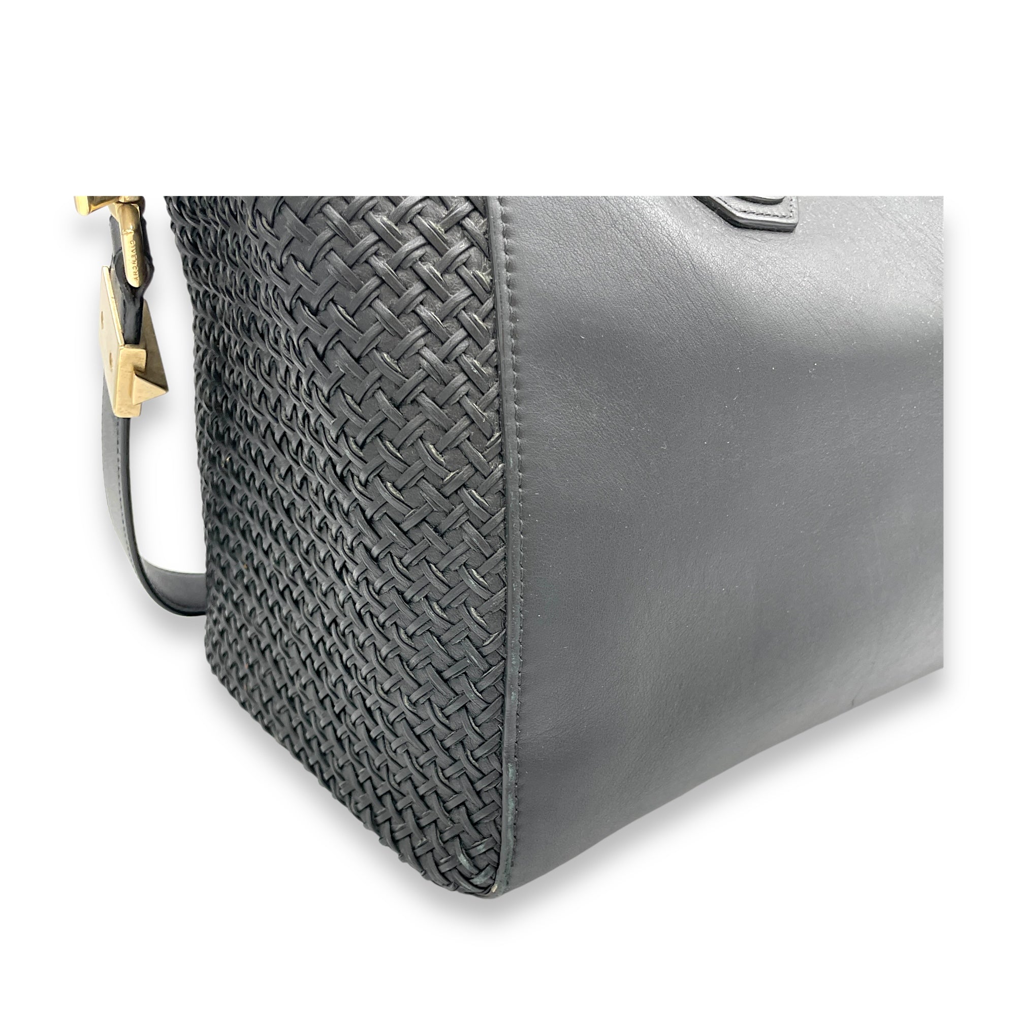 Antigona Large Black Top Handle Bag in Calfskin, Gold hardware