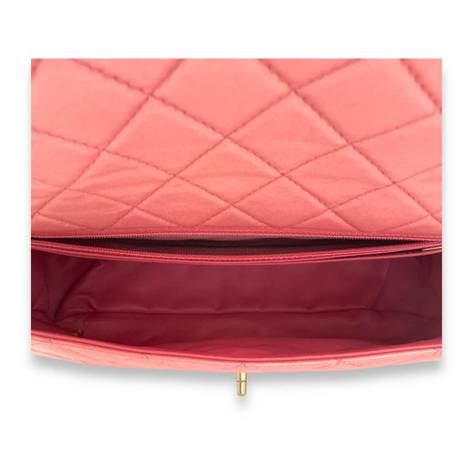 Timeless CC Pink Shoulder Bag in Lambskin, Brushed Gold hardware