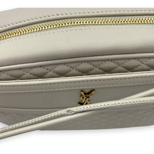 Camera Crossbody Bag White in Lambskin, Gold hardware