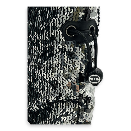 Chanel CC Tote Bag Silver in Sequins, Silver hardware_8
