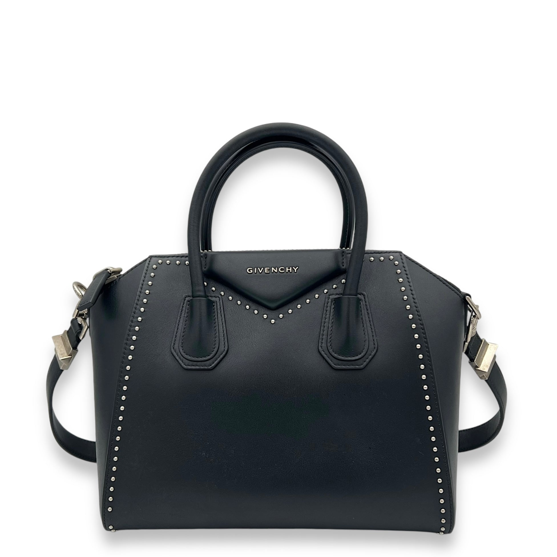 Antigona Medium Black Top Handle Bag in Calfskin, Silver hardware