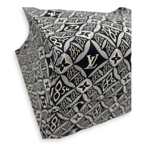 Louis Vuitton OnTheGo Tote Bag Black in Canvas, Gold hardware_7