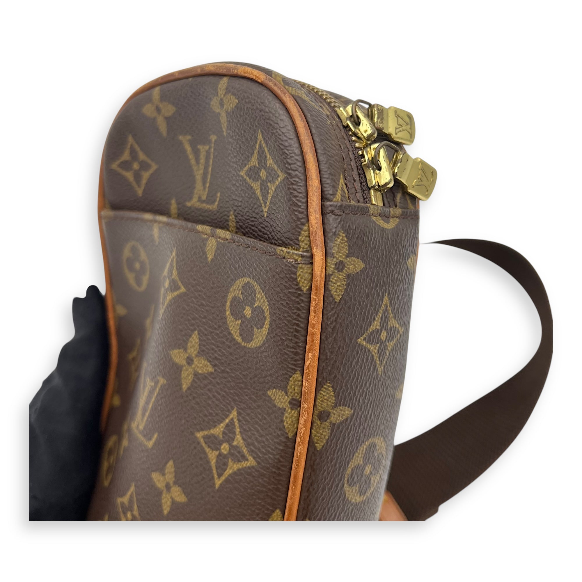 Louis Vuitton Others Shoulder Bag Brown in Monogram Coated Canvas, Gold hardware_8
