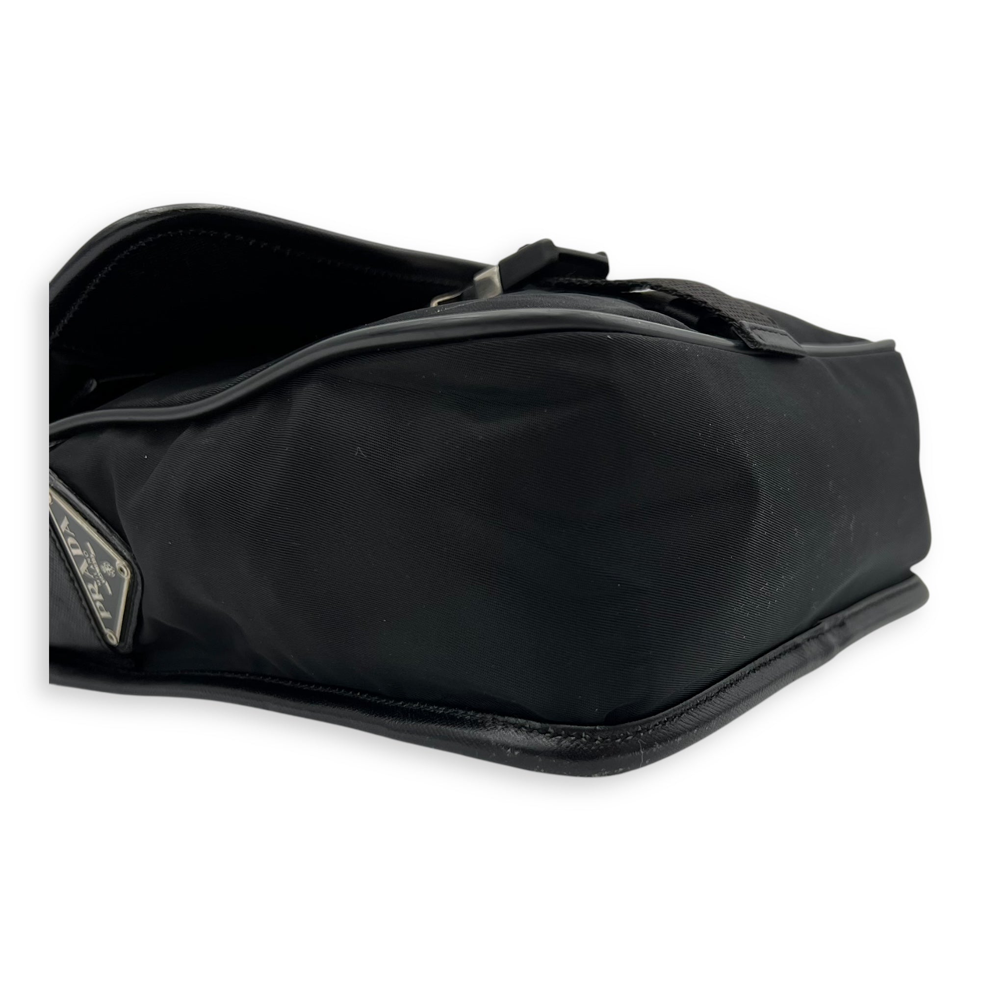 Prada Logo Messenger Black in Nylon, Silver hardware_12