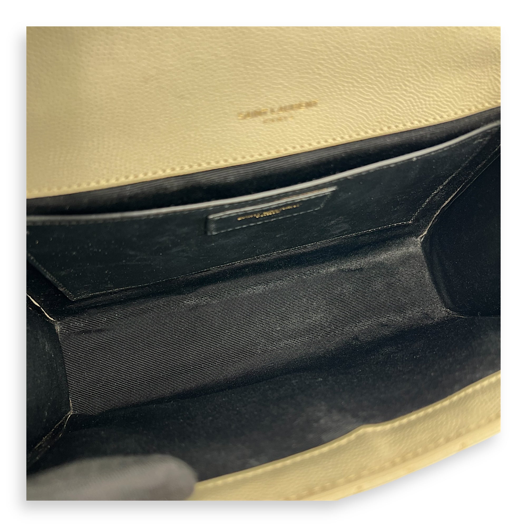 Saint Laurent Envelope Shoulder Bag White in Caviar Leather, Gold hardware_6