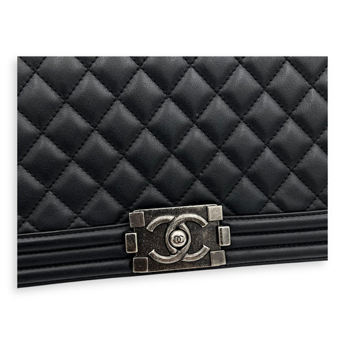 Chanel Boy Medium Black Shoulder Bag in Lambskin, Ruthenium hardware_7