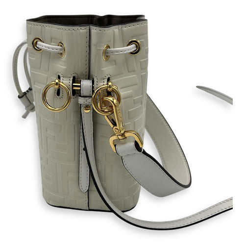 Fendi Mon Tresor Mini White Bucket Bag in Calfskin, Gold hardware_4