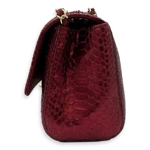 Chanel Classic Red Shoulder Bag in Python Leather, Gold hardware_4