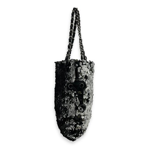 Chanel CC Tote Bag Silver in Sequins, Silver hardware_3