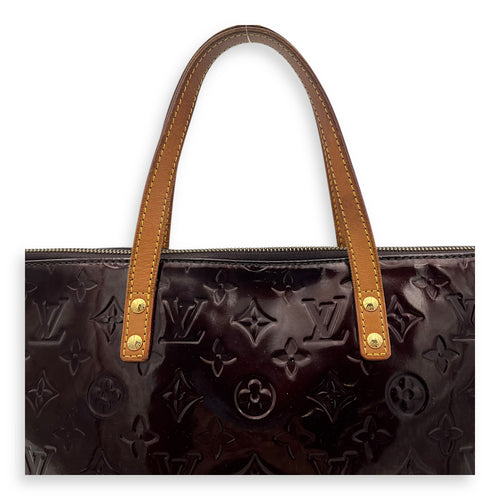 Louis Vuitton Bellevue Amarante Top Handle Bag in Vernis, Gold hardware_8