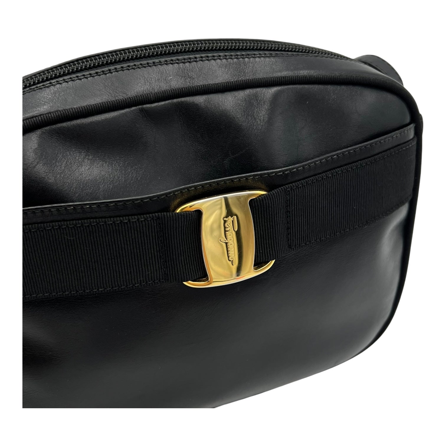 Salvatore Ferragamo Vara Bow Crossbody Bag Black in Calfskin, Gold hardware_9