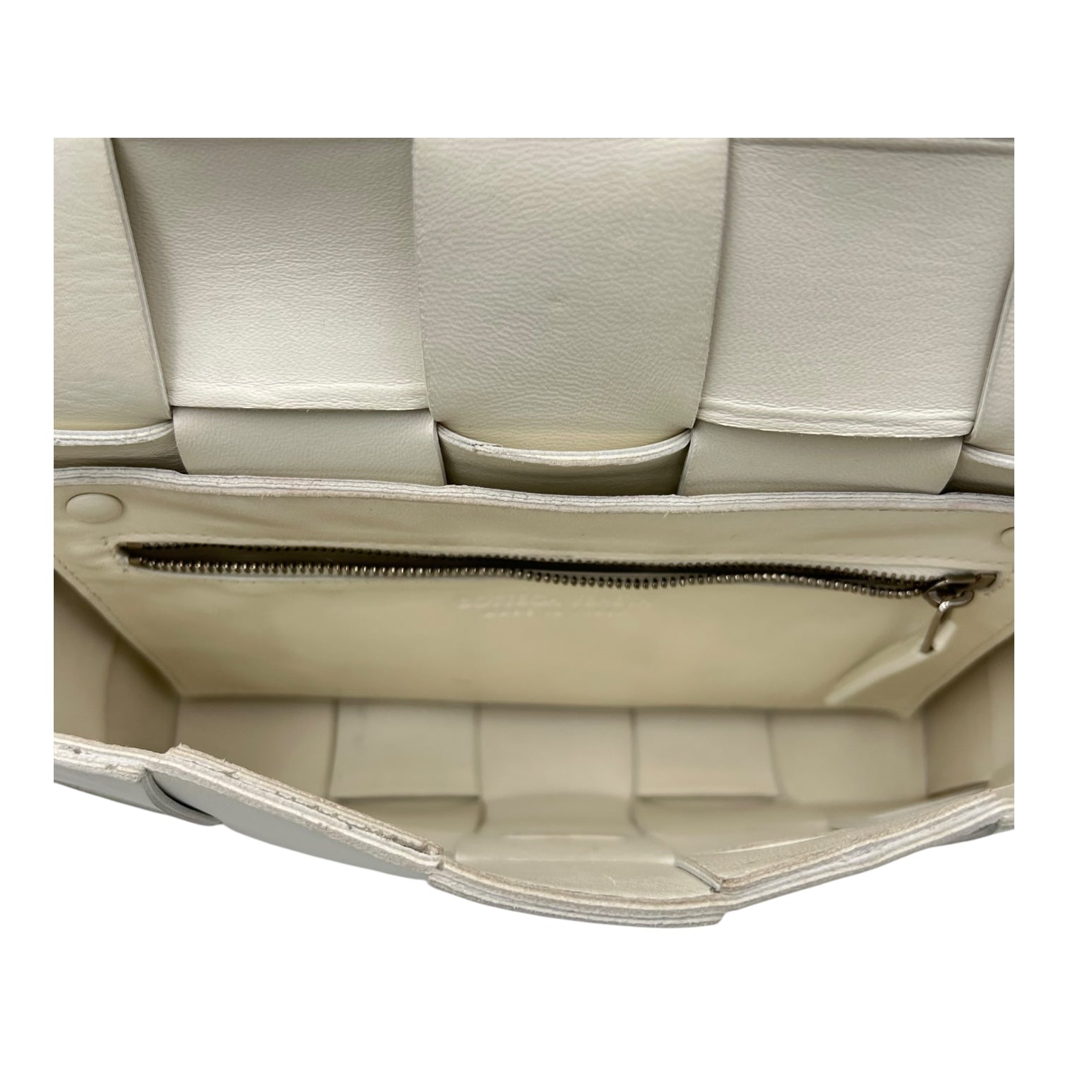 Bottega Veneta Cassette Crossbody Bag White in Calfskin, Silver hardware_6