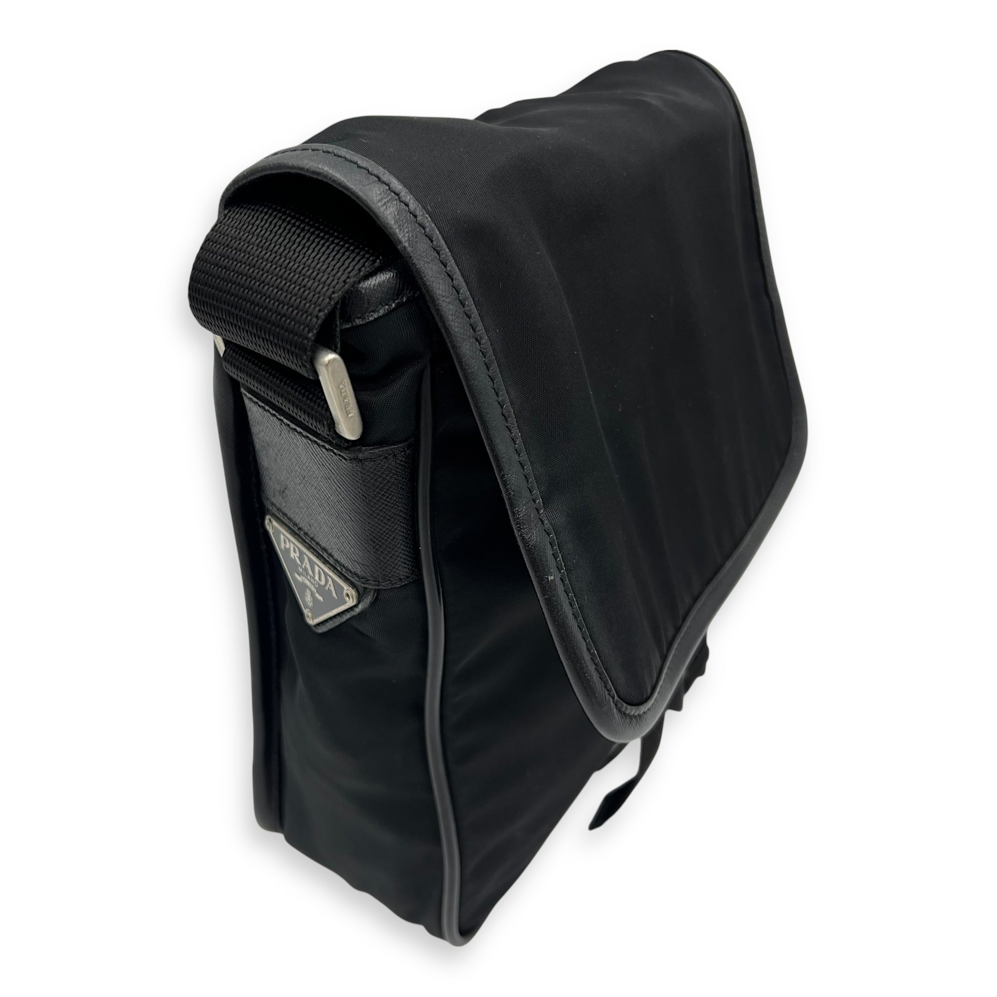 Prada Logo Messenger Black in Nylon, Silver hardware_10