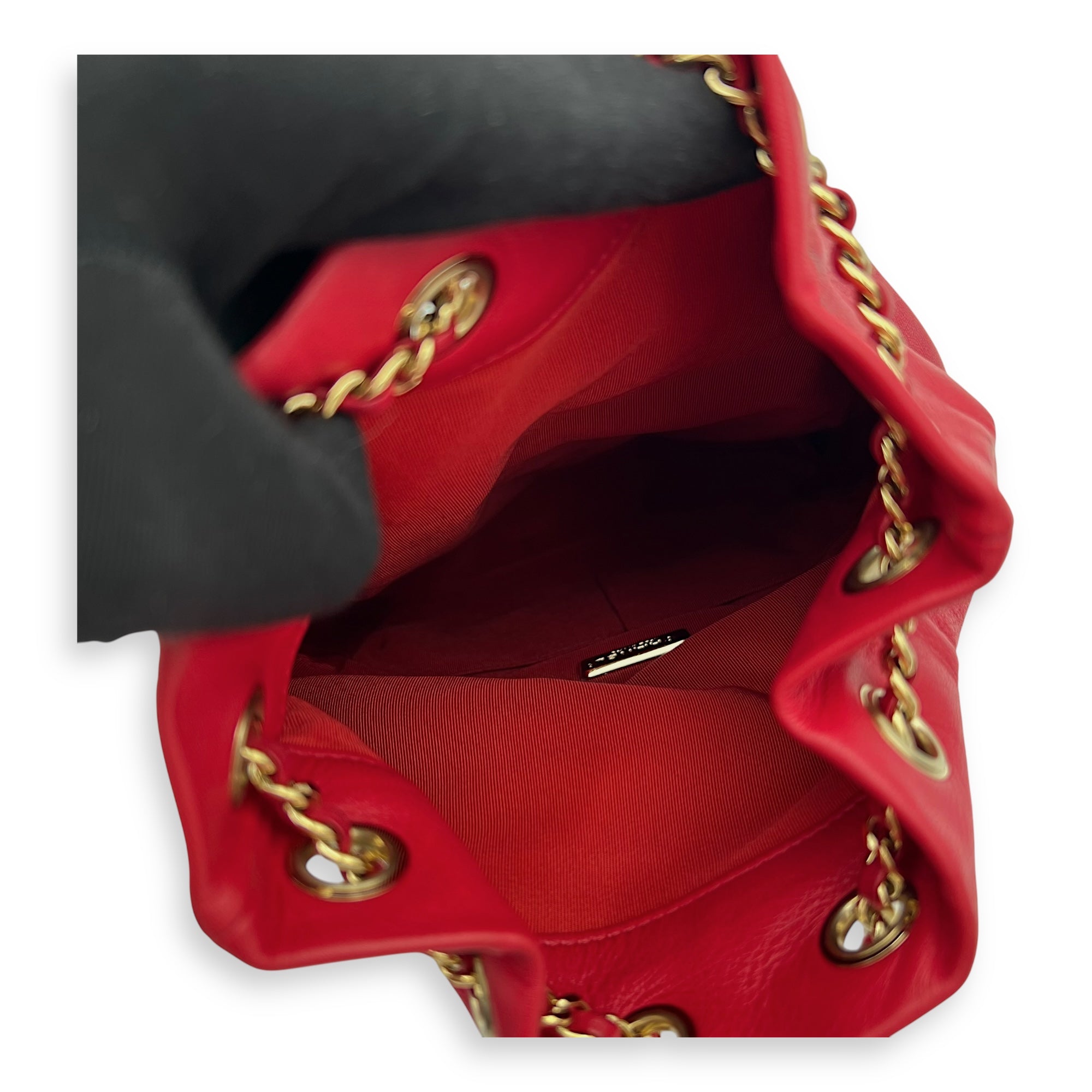 Chanel Seoul Red Backpack in Lambskin, Gold hardware_6
